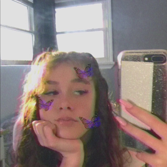 Meet your Posher, Hailey - Picture 1 of 1